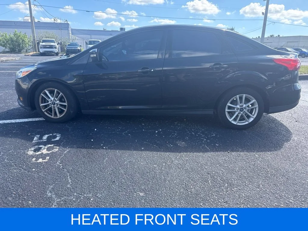 Used 2016 Black Ford SE image 4