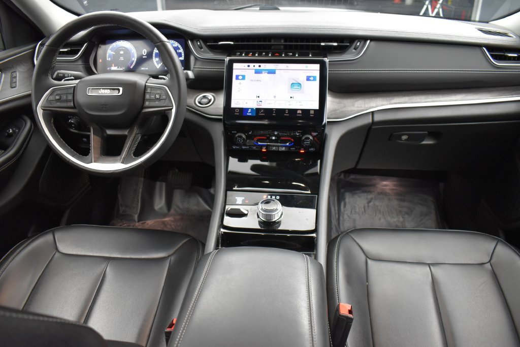 Used 2023 White Jeep Limited image 14