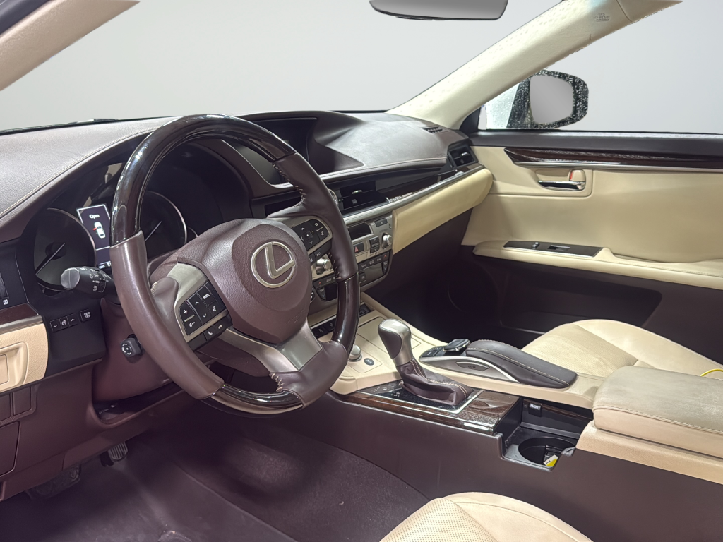 Used 2017 White Lexus 350 image 9