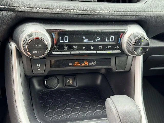 Used 2025 Silver Toyota XLE image 21