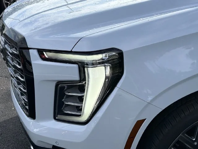 New 2027 Glacier White Tricoat GMC Denali Ultimate image 9