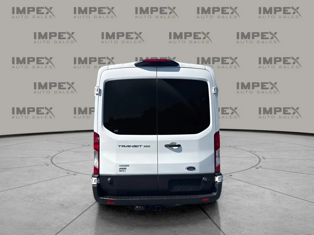 Used 2024 White Ford XL image 4