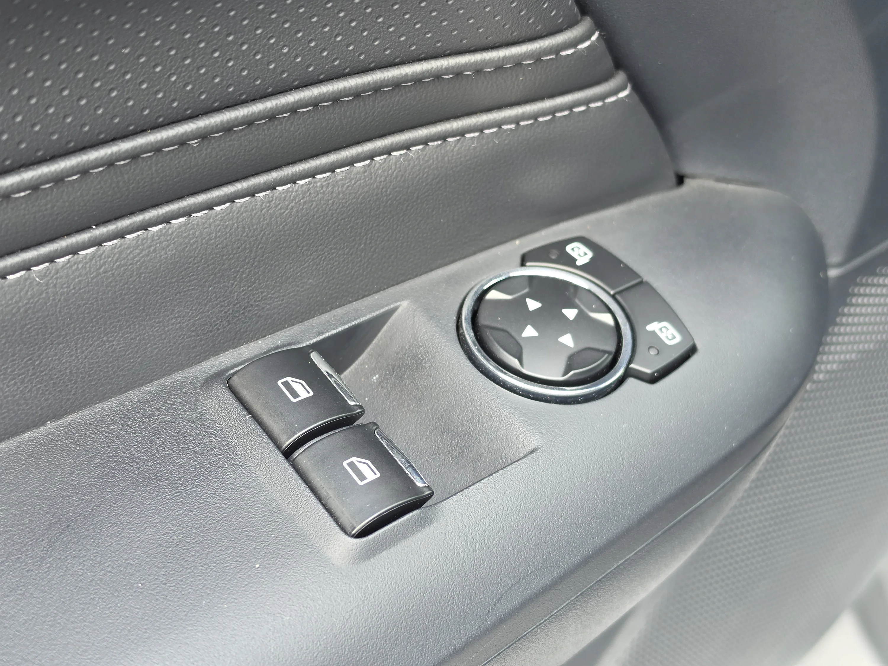 Used 2024 Silver Metallic Ford EcoBoost Premium image 22