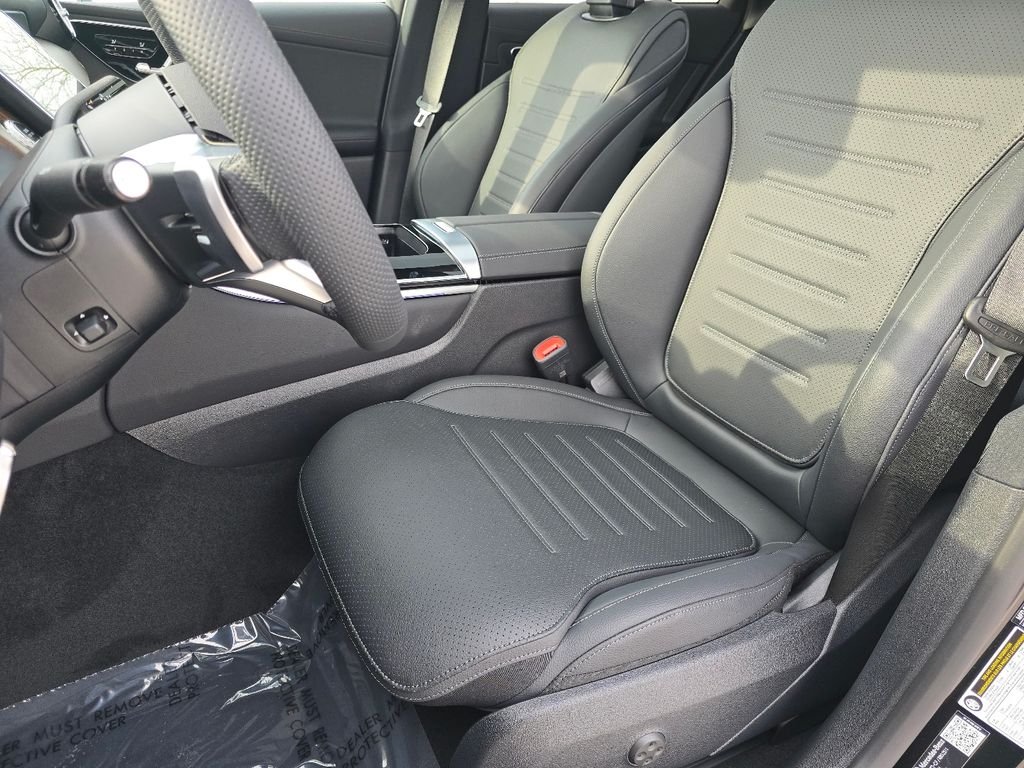 New 2026 Black Mercedes-Benz GLC 300 image 24