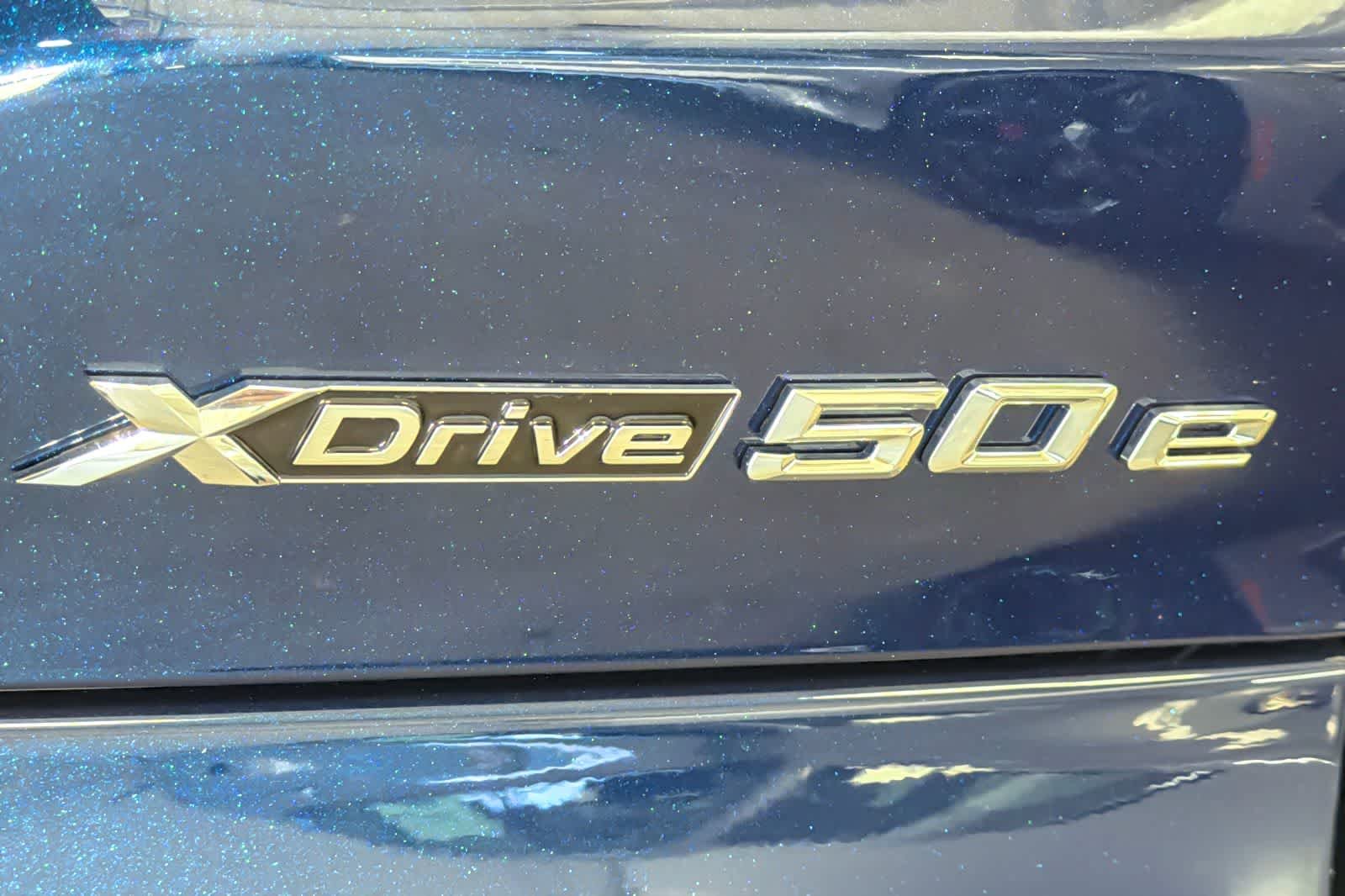 New 2026 Tanzanite Blue II Metallic BMW xDrive50e image 26