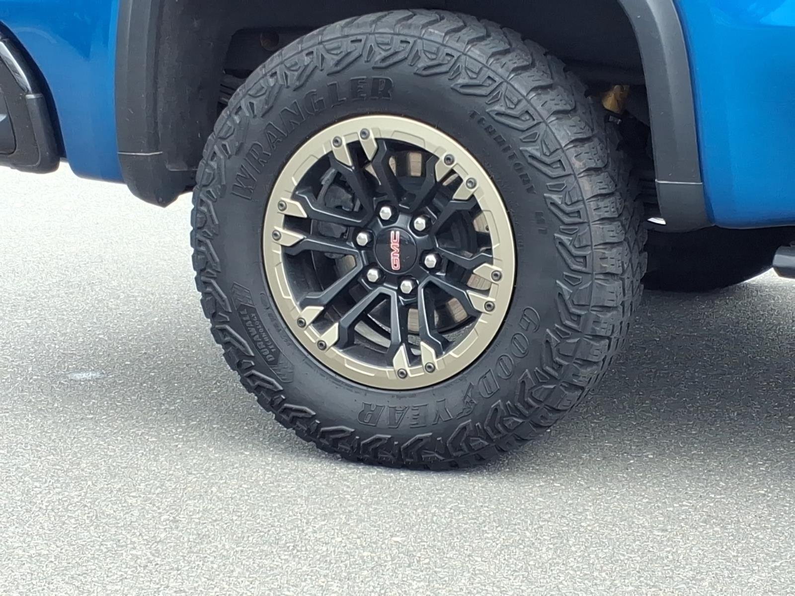 Used 2024 Dynamic Blue Metallic GMC AT4X image 12
