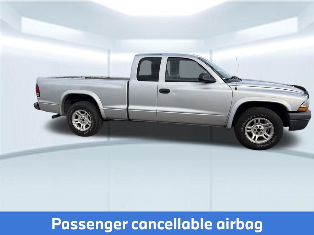 Used 2003  Dodge Base image 16