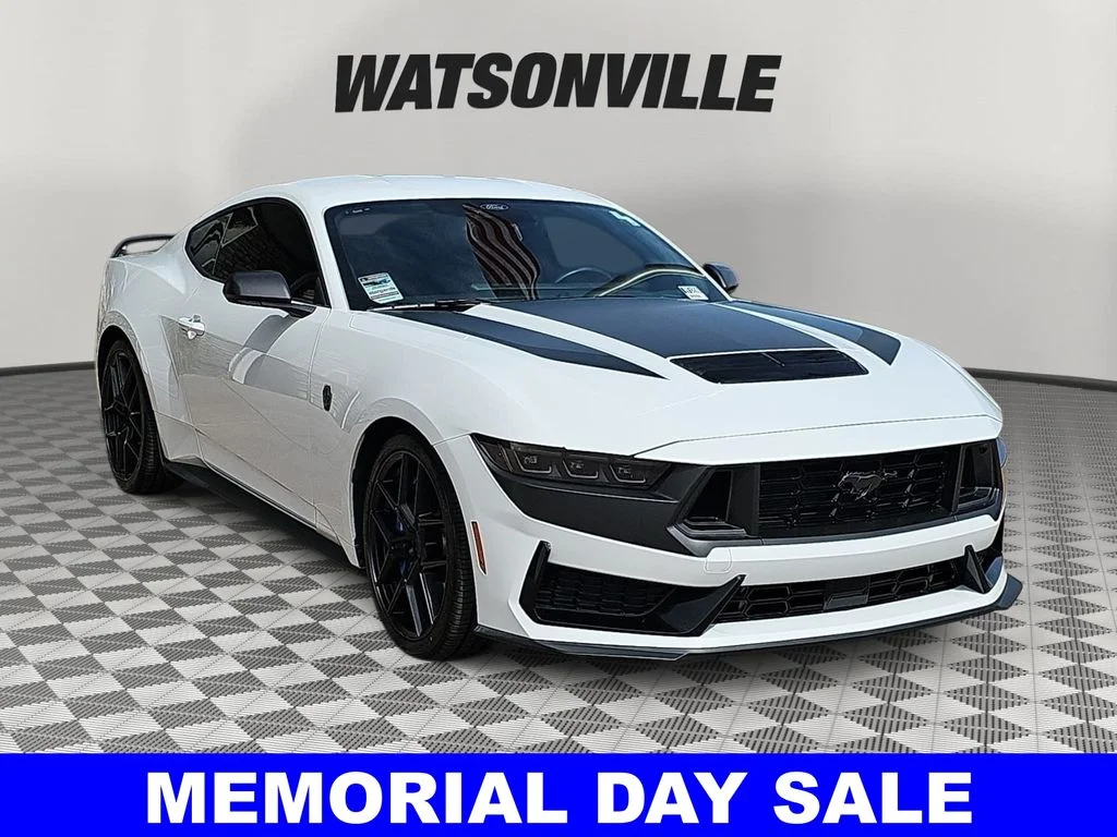 2024 Ford Mustang Dark Horse's photo