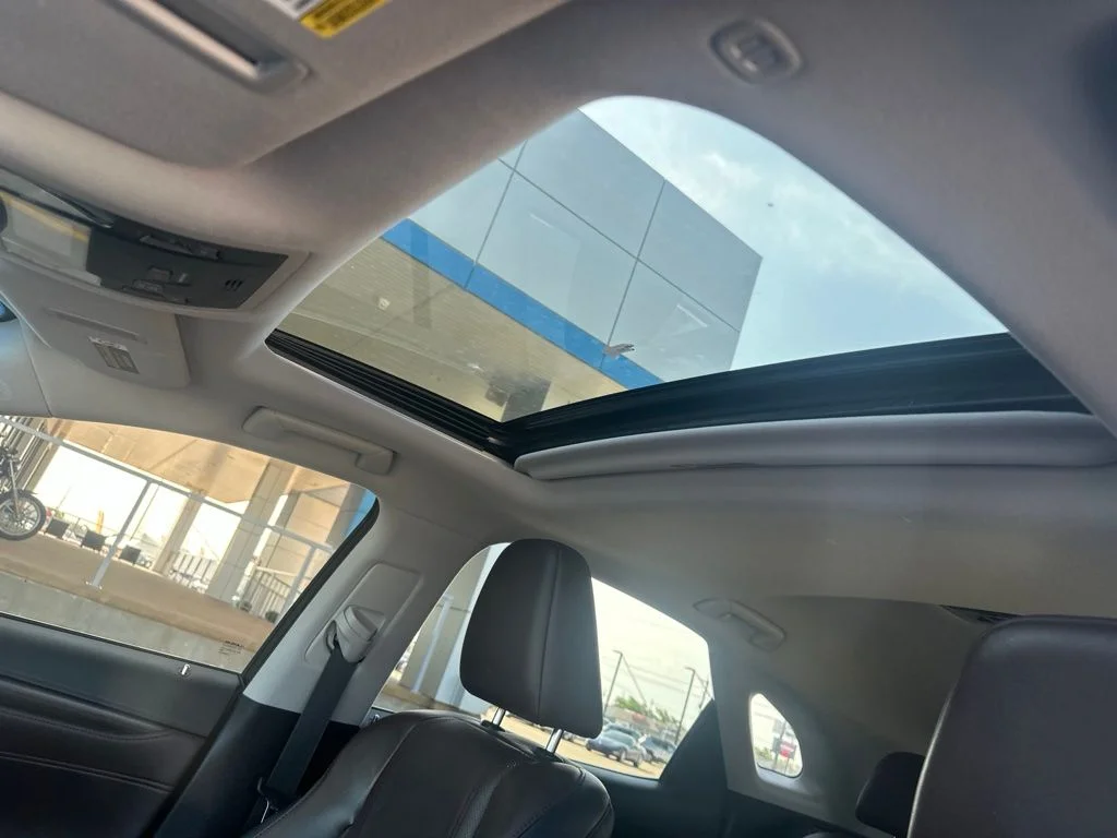 Used 2017 Beige Lexus 350 image 4