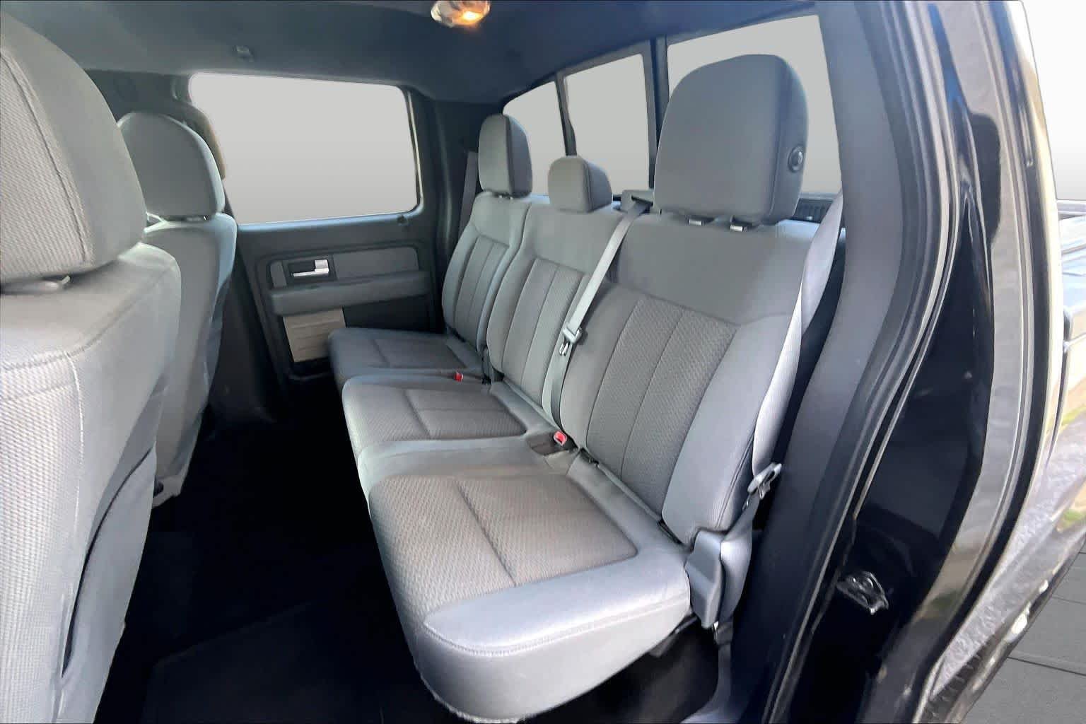Used 2014 Tuxedo Black Metallic Ford XLT image 19