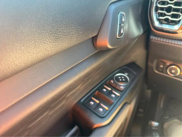 New 2026 Carbonized Gray Metallic Ford XLT image 28