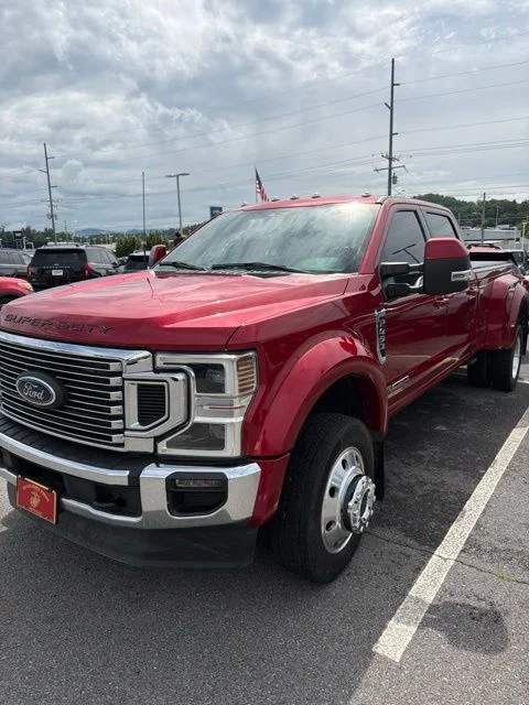 Used 2022 Red Ford Lariat image 3