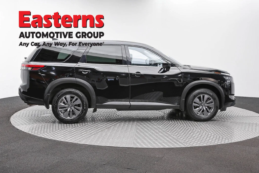 Used 2023 Black Nissan S image 4