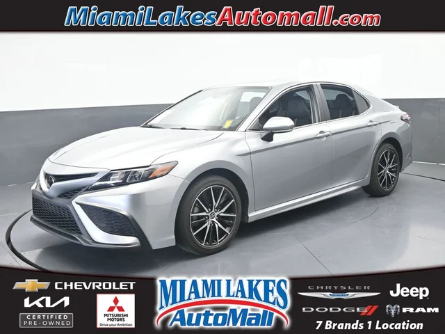 2022 Toyota Camry SE