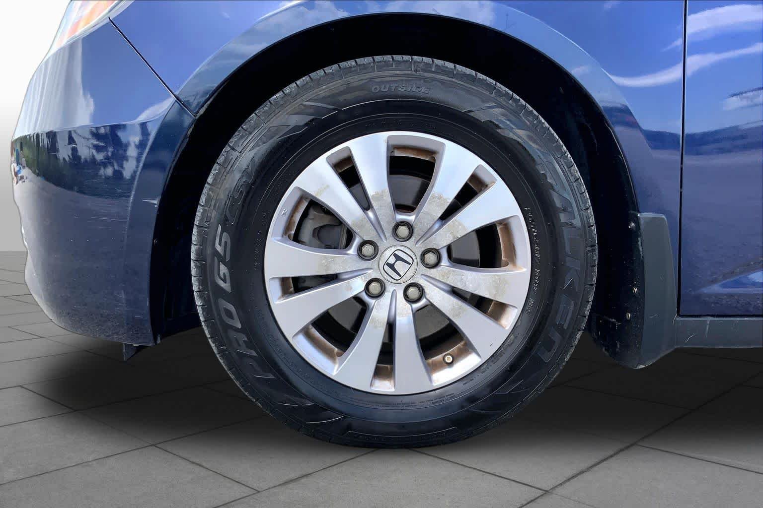 Used 2015 Obsidian Blue Pearl Honda EX-L image 11