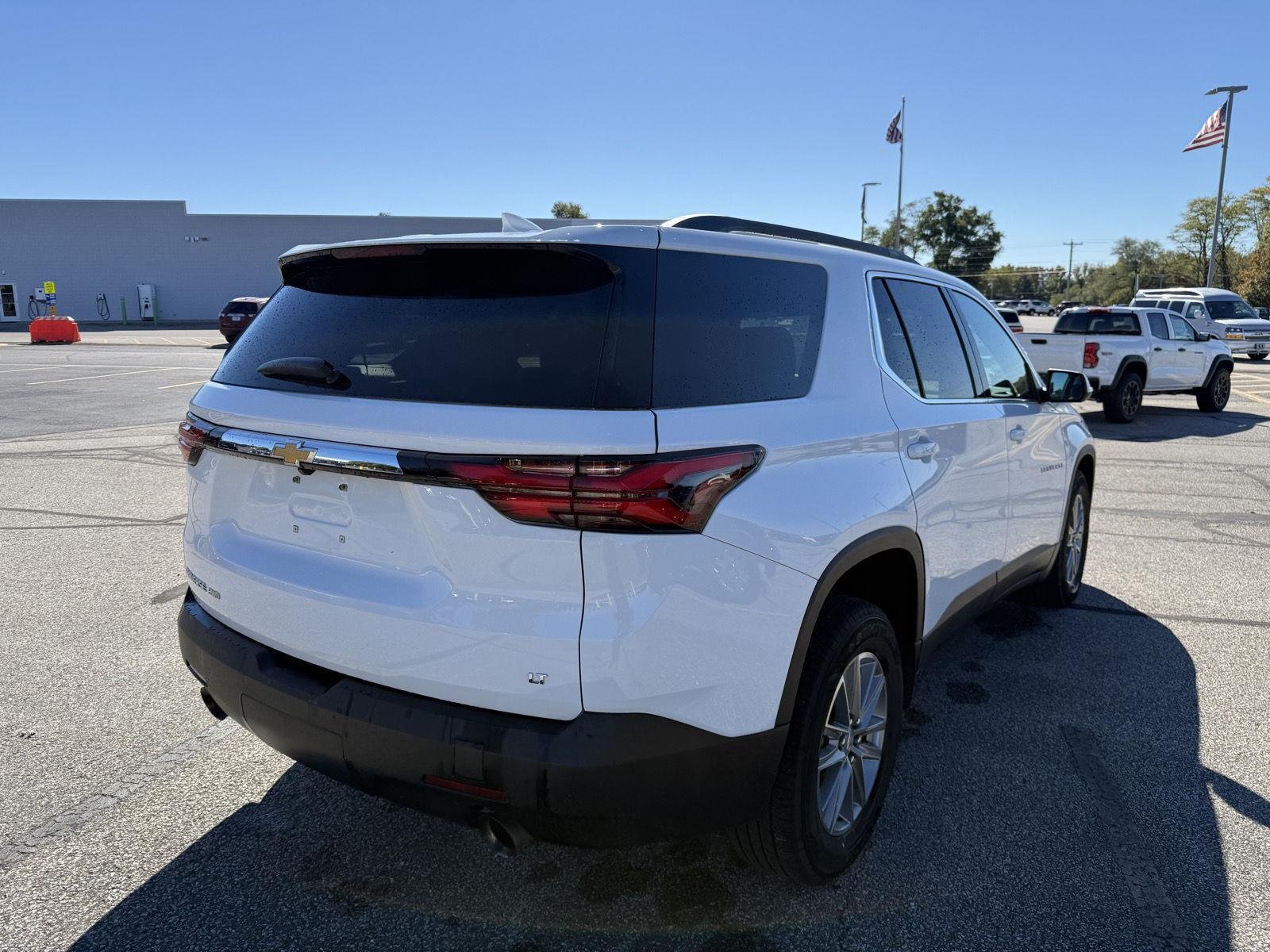 2023 Chevrolet Traverse Leather photo 3