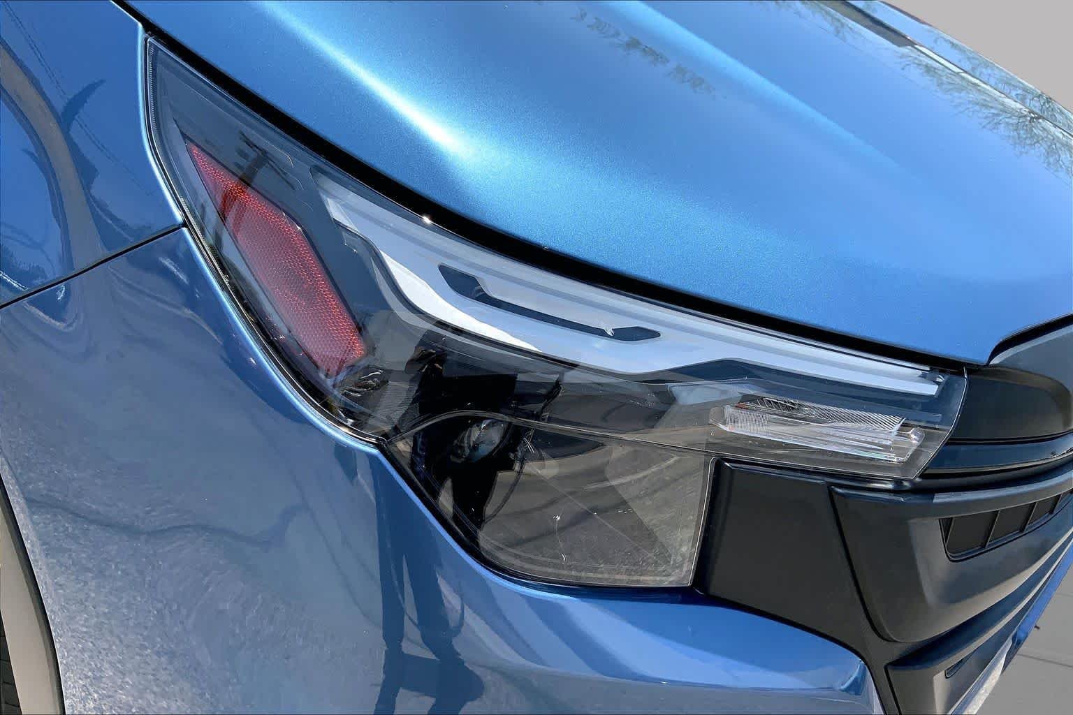 Certified Used 2025 Horizon Blue Pearl Subaru  image 25