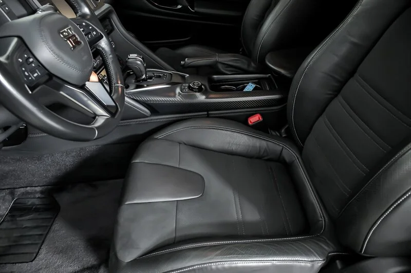 2019 Nissan GT-R Premium - Photo 19