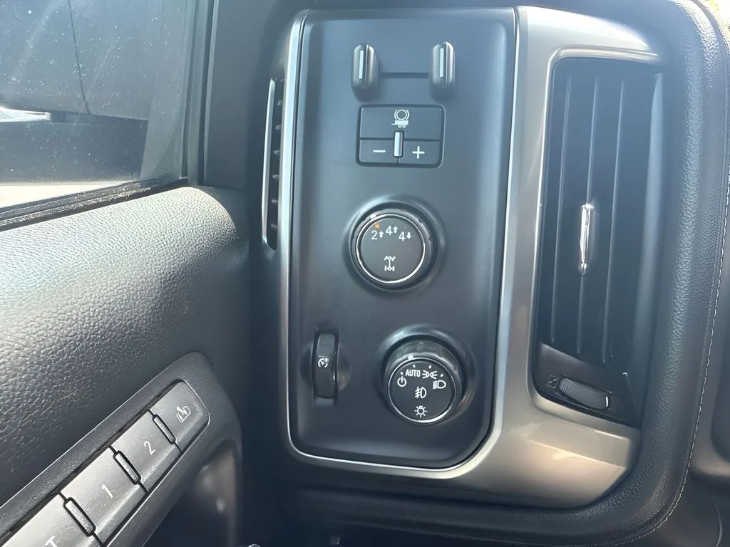 Used 2018 Black Chevrolet LTZ image 13
