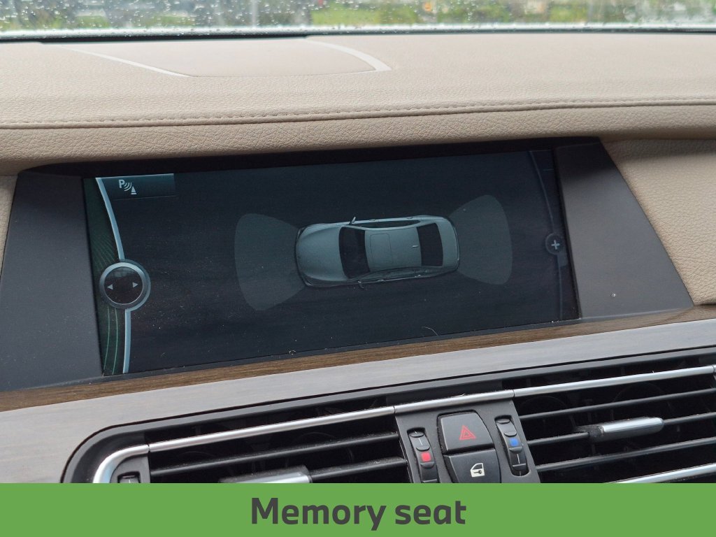 Used 2009 White BMW 750Li image 26