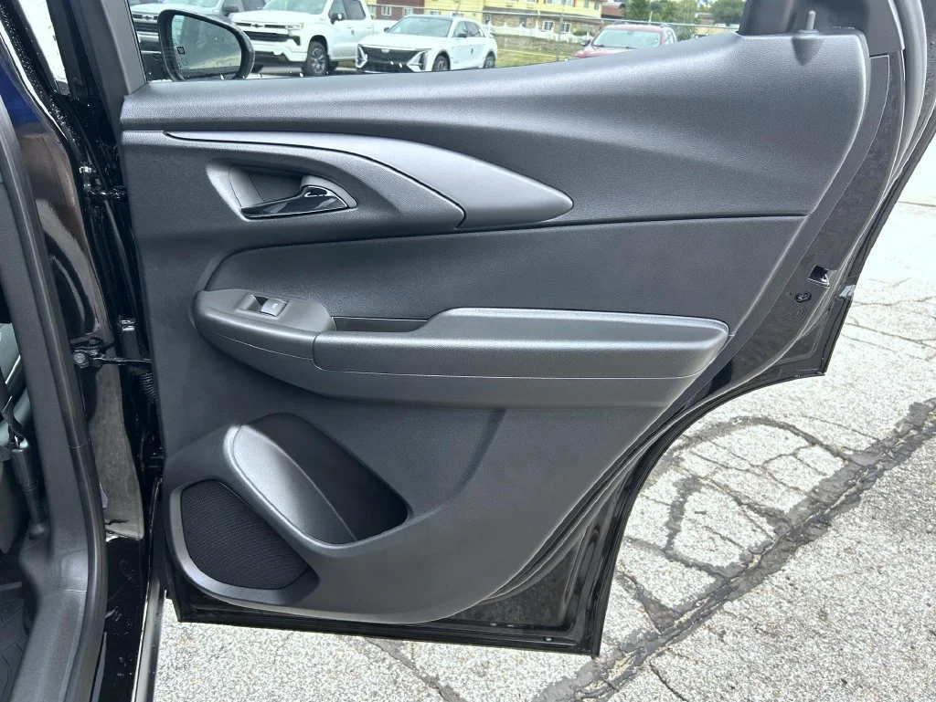 New 2026 Mosaic Black Metallic Chevrolet LT image 18