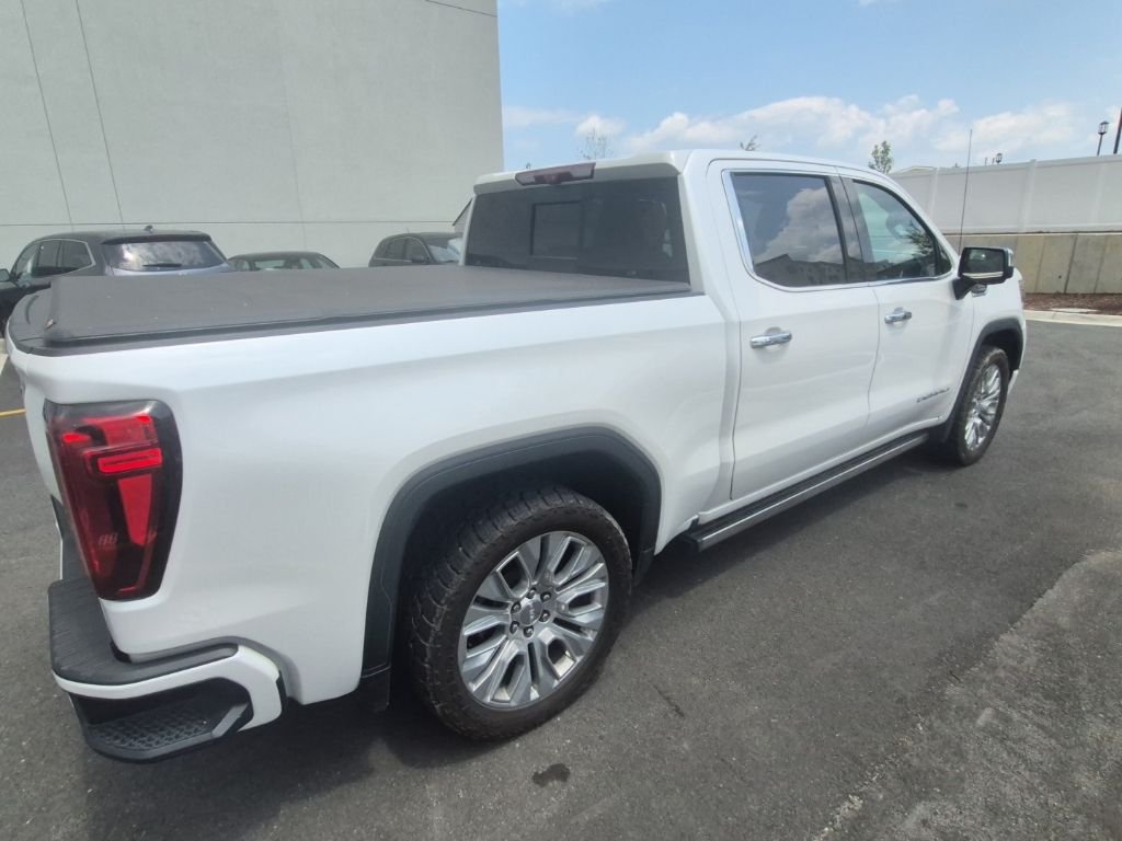 Used 2021 White Frost GMC Denali image 4