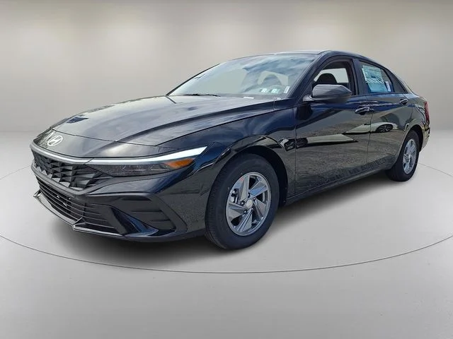 New 2026 Black Hyundai SE image 2