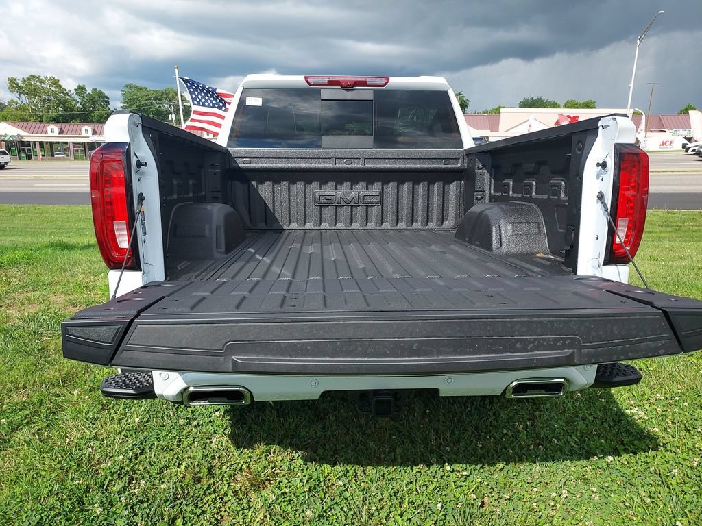 New 2026 Glacier White Tricoat GMC Denali Ultimate image 9