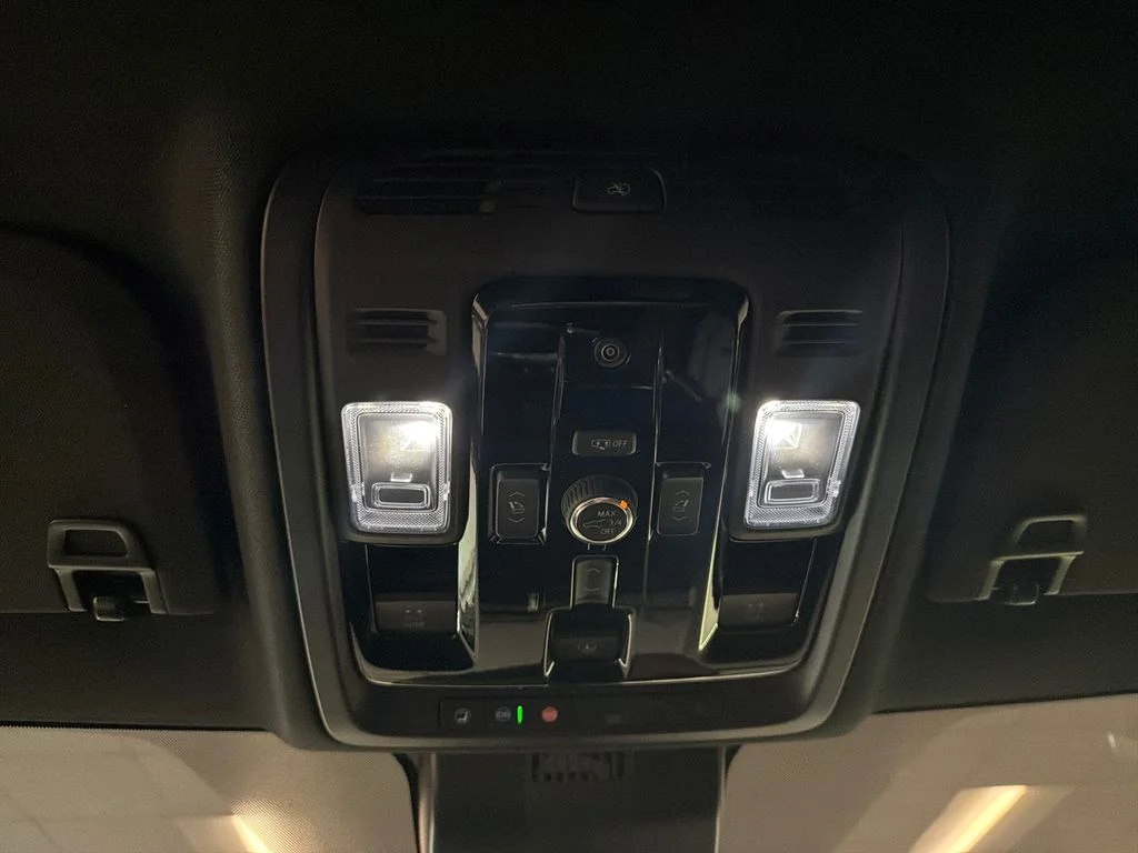 Used 2026 White GMC Denali Ultimate image 19