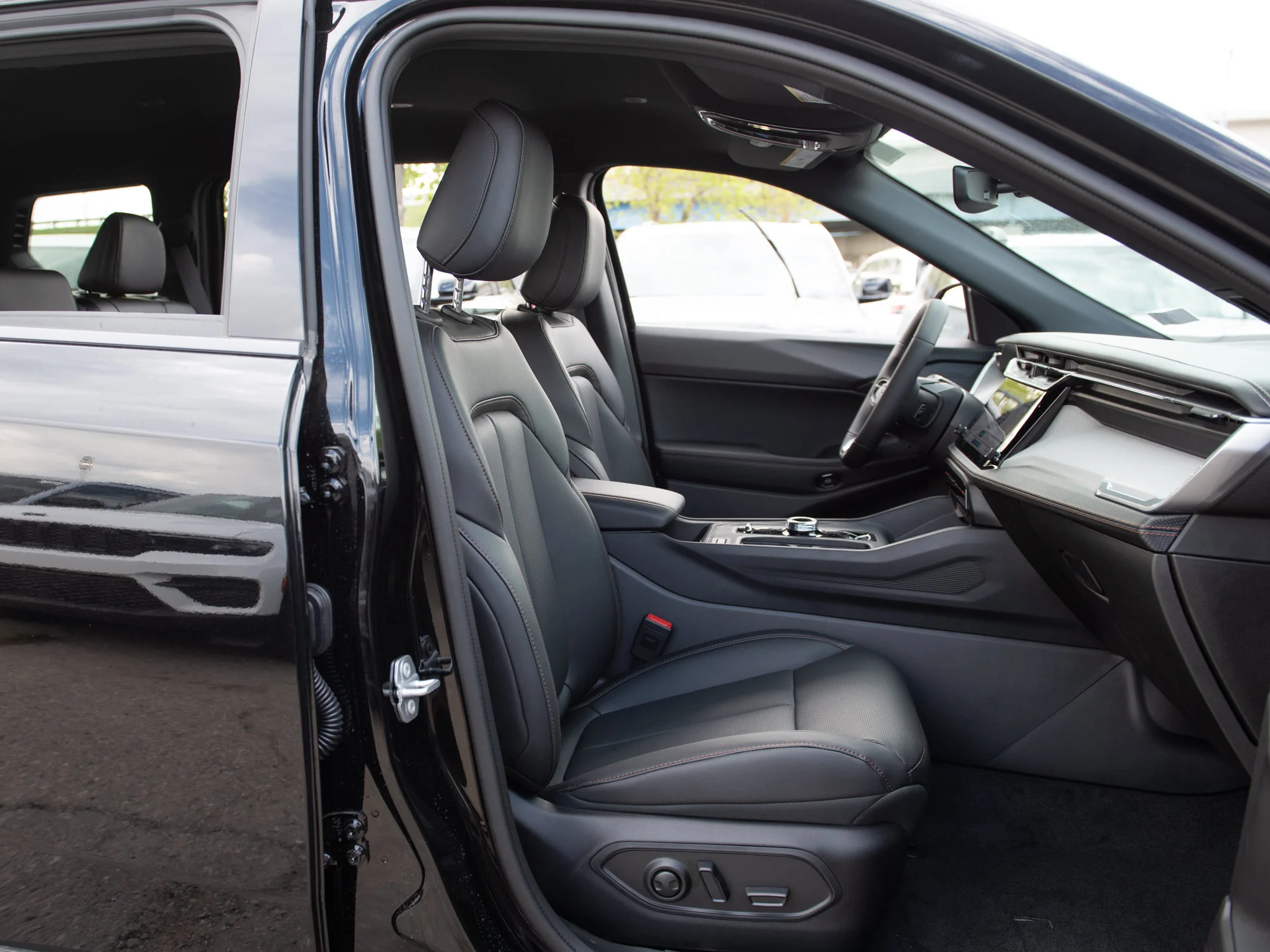 New 2026 Black Jeep Limited * Hybrid image 22