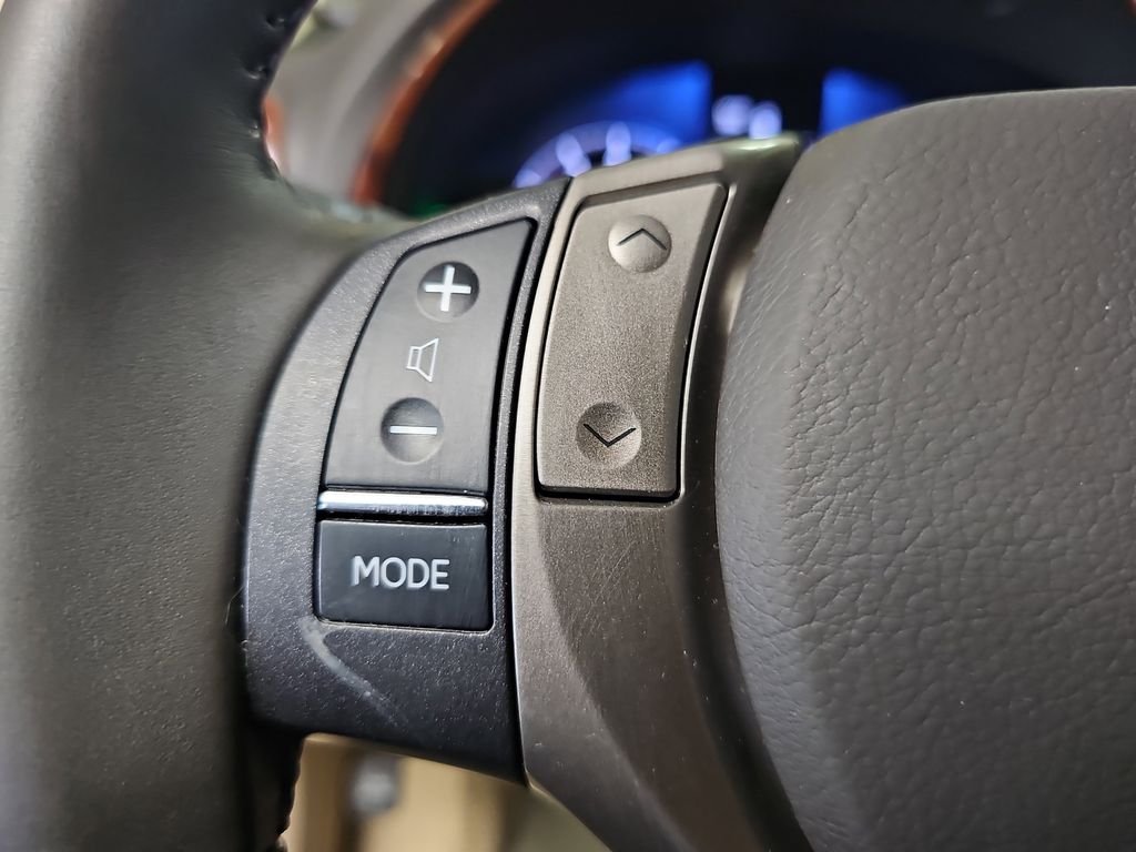 Used 2015 Red Lexus 350 image 20