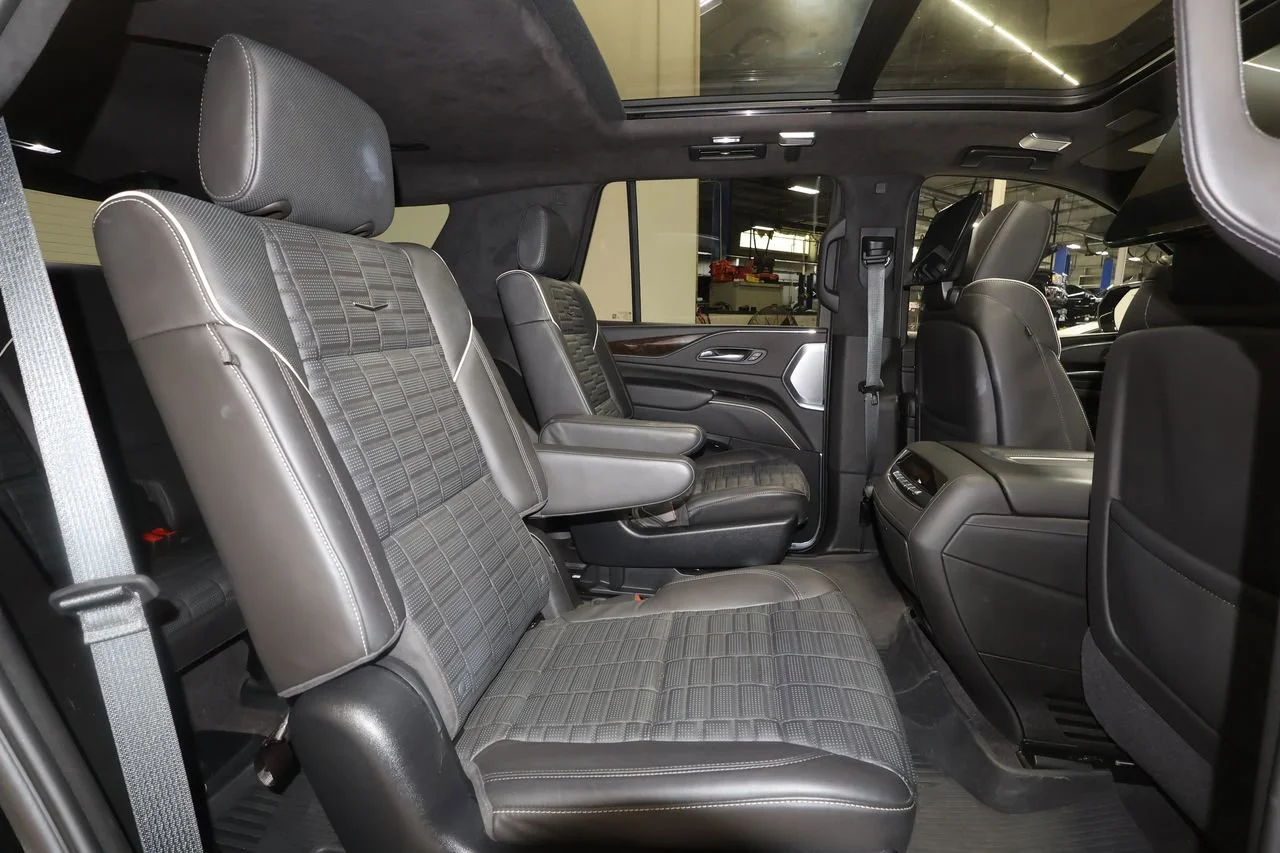 Certified Used 2024 Black Raven Cadillac Sport Platinum image 28
