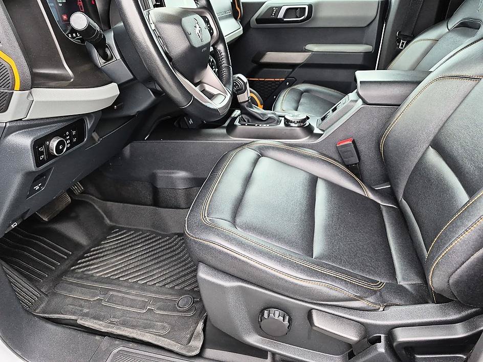 Used 2023 Oxford White Ford Base image 14