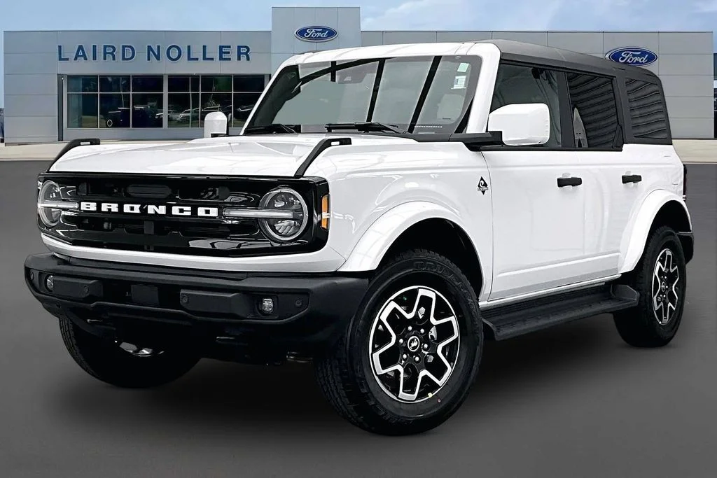 2026 Ford Bronco Outer Banks 4x4's photo