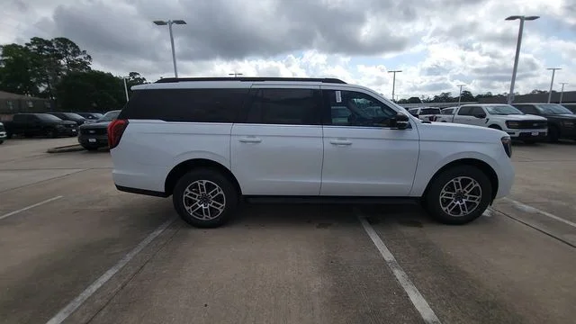 New 2026 Star White Metallic Tri-Coat Ford Active image 13