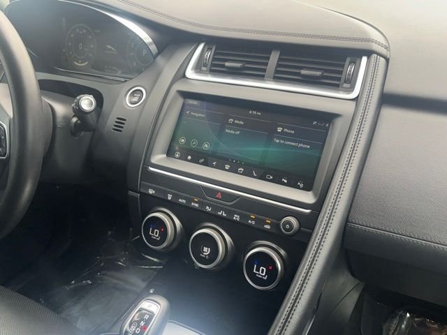 Used 2020 Blue Jaguar SE image 18
