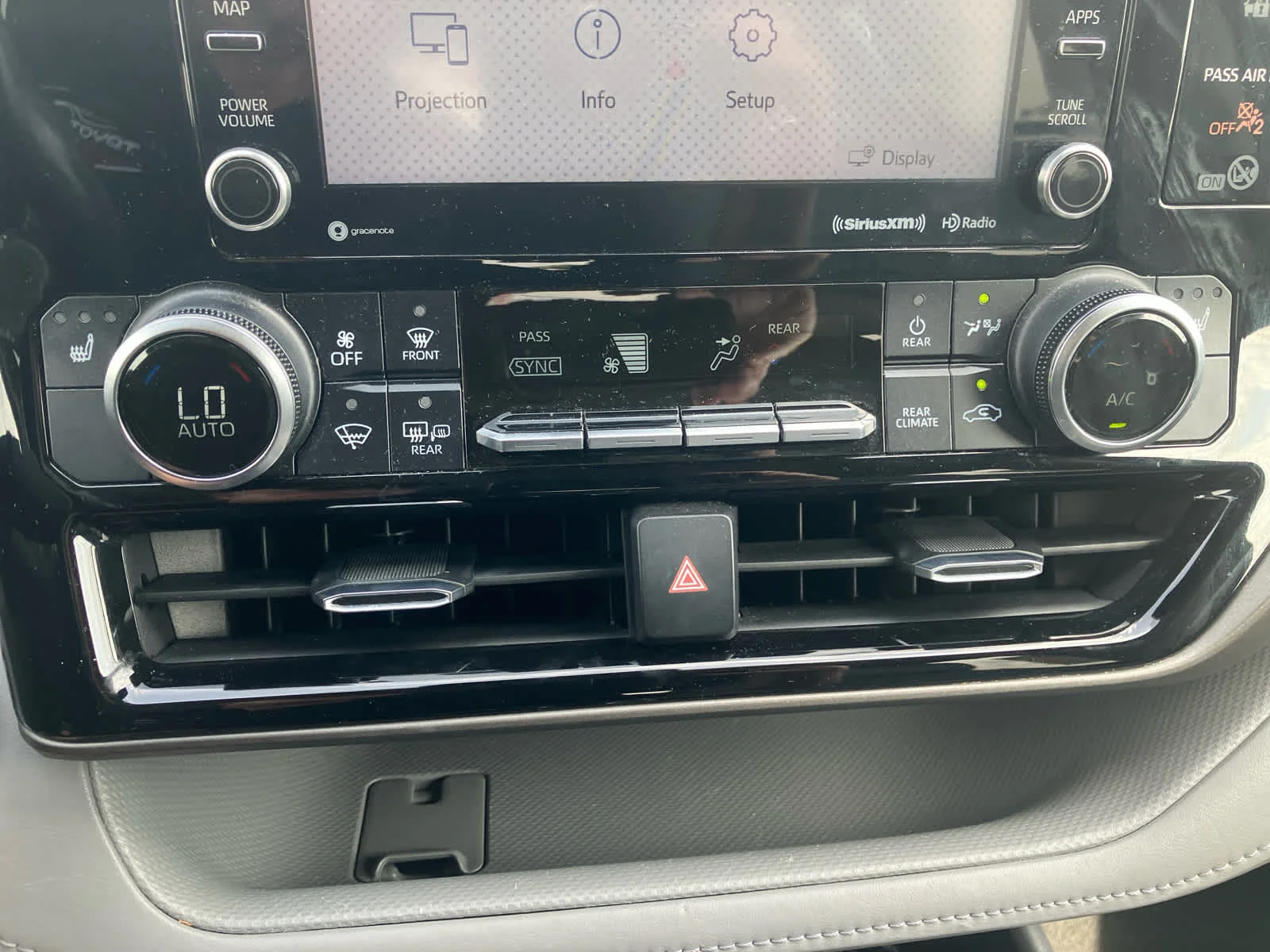 Used 2020 Blizzard Pearl Toyota XLE image 26