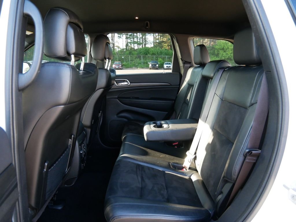 Certified Used 2021 White Jeep Laredo X image 11
