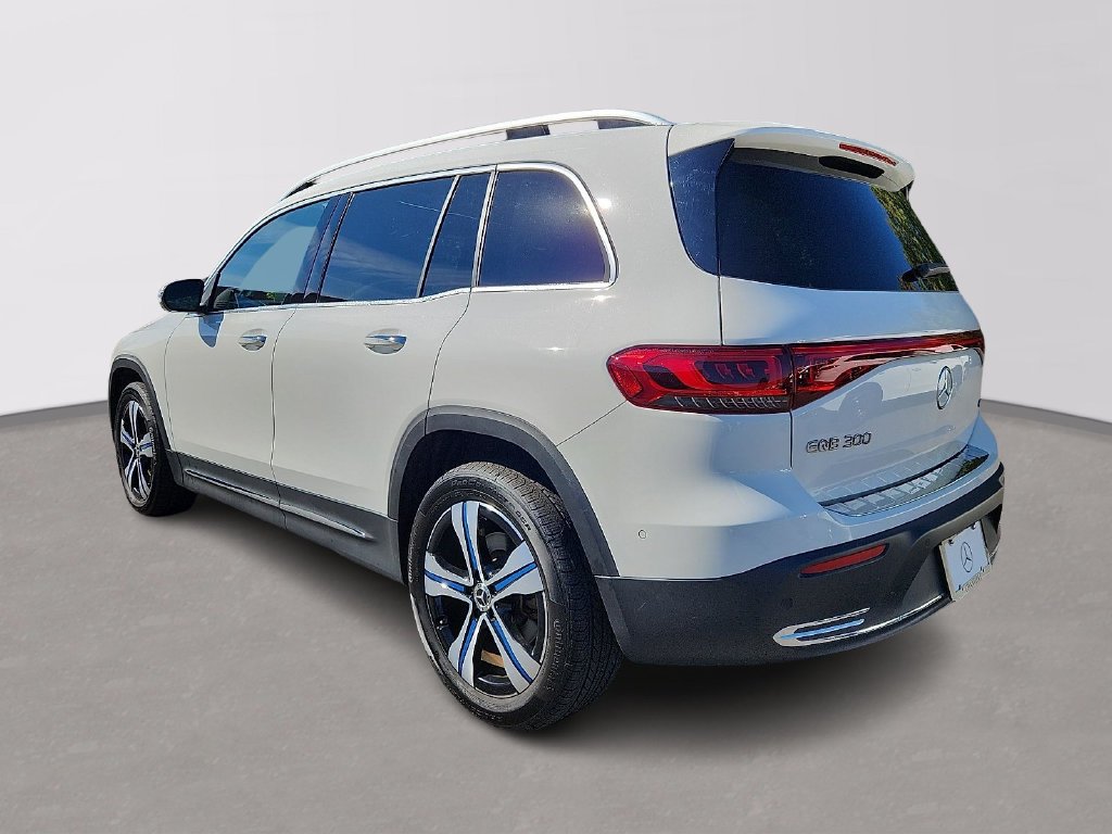 Used 2023  Mercedes-Benz 300 image 6