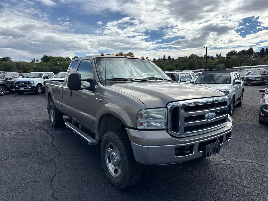 Used 2006 Arizona Beige Clearcoat Metallic Ford XLT image 1