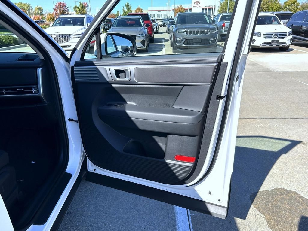 2025 Hyundai Santa Fe SE - Photo 18