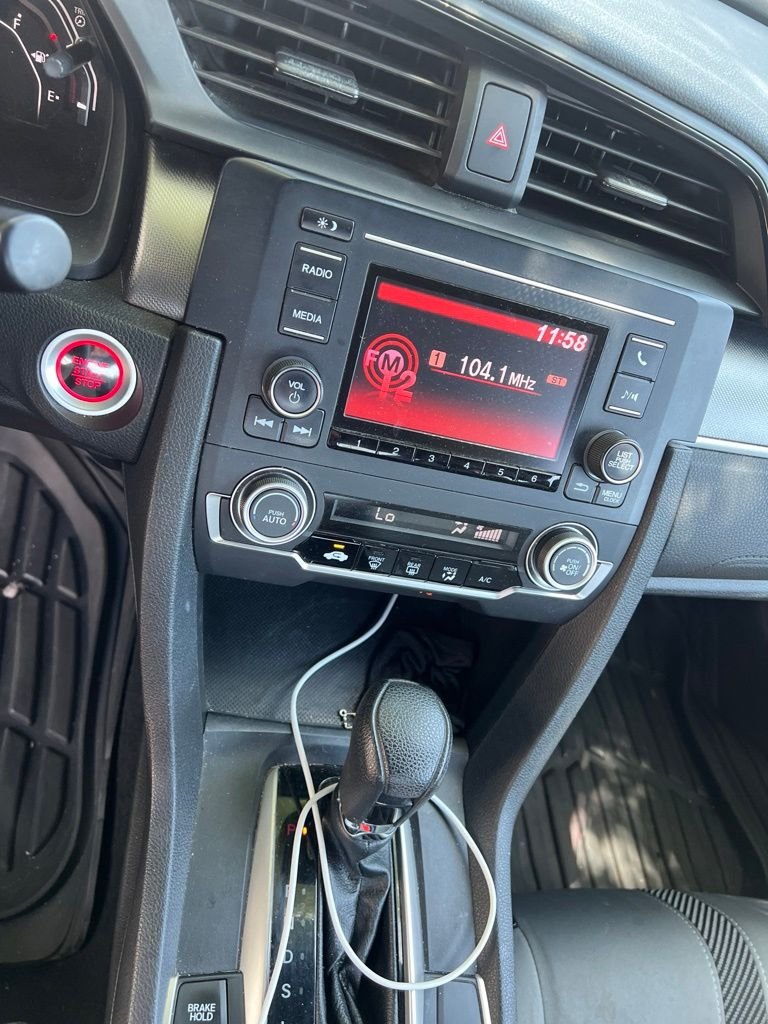 Used 2017  Honda LX-P image 16