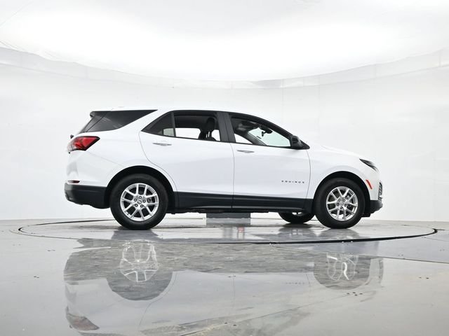 Used 2024 White Chevrolet LS image 31