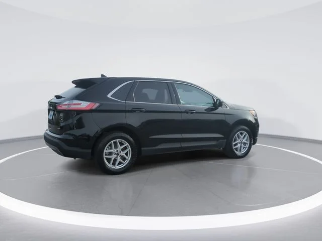Used 2024 Black Ford SEL image 8