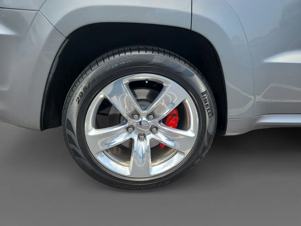 Used 2015 Silver Jeep SRT image 10
