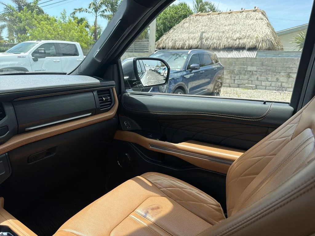 Used 2024 White Ford Platinum image 11
