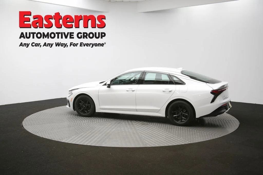 Used 2025 White Kia LXS image 63