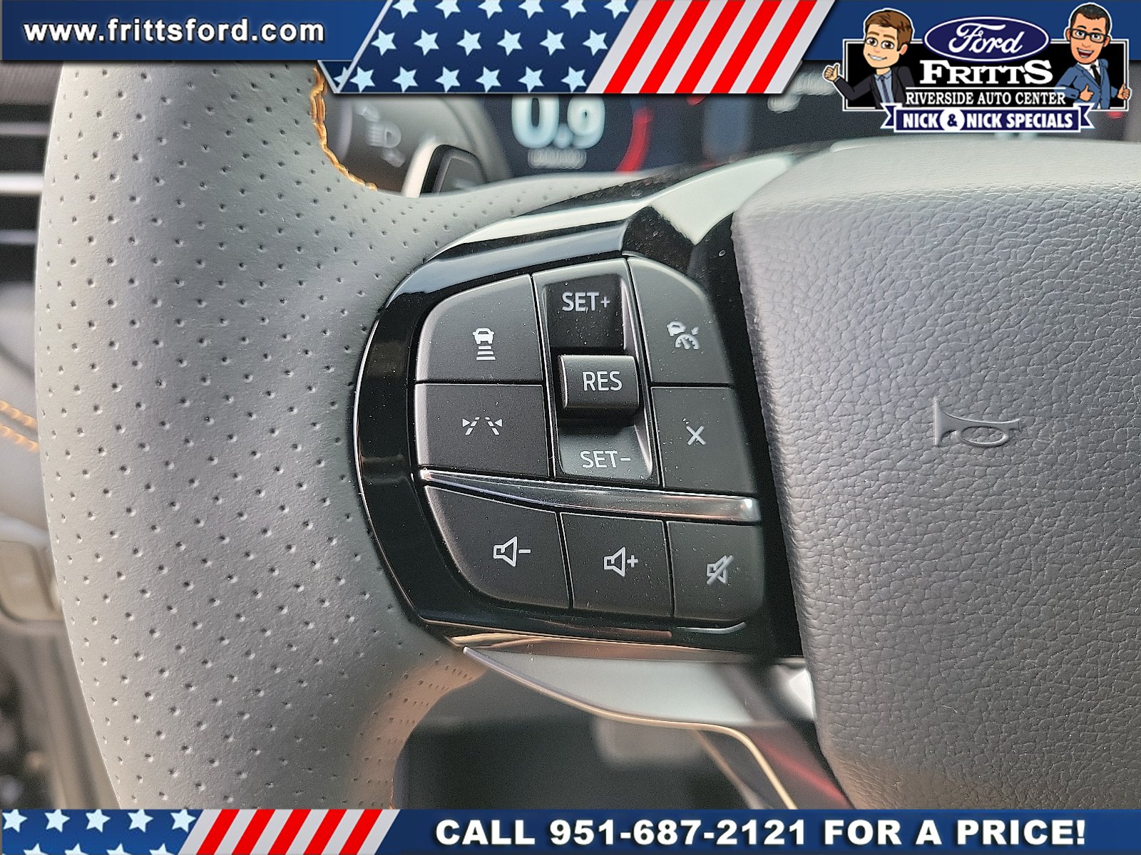 New 2026 Carbonized Gray Metallic Ford Tremor® image 6
