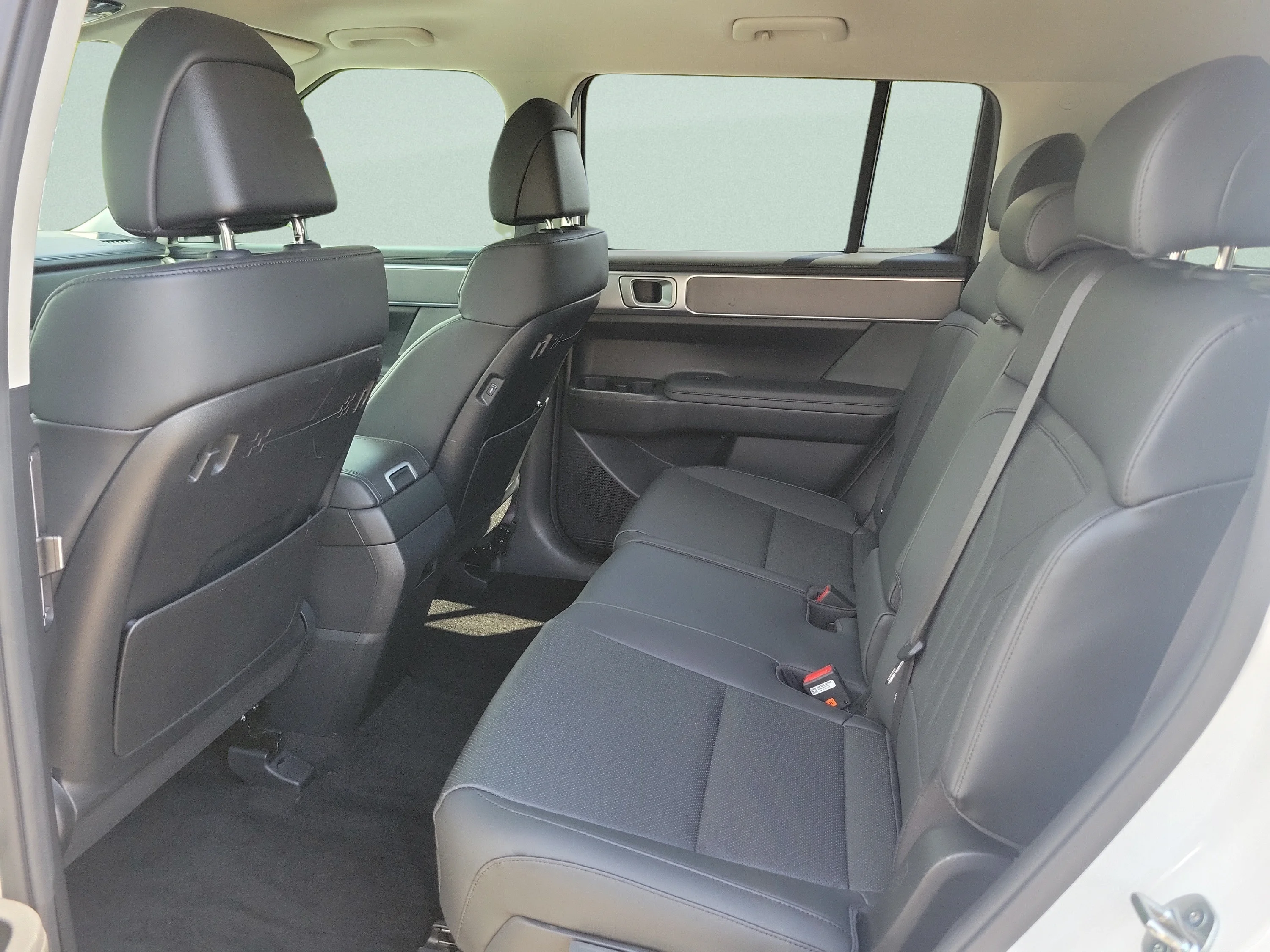 Used 2024 Serenity White Hyundai XRT image 12