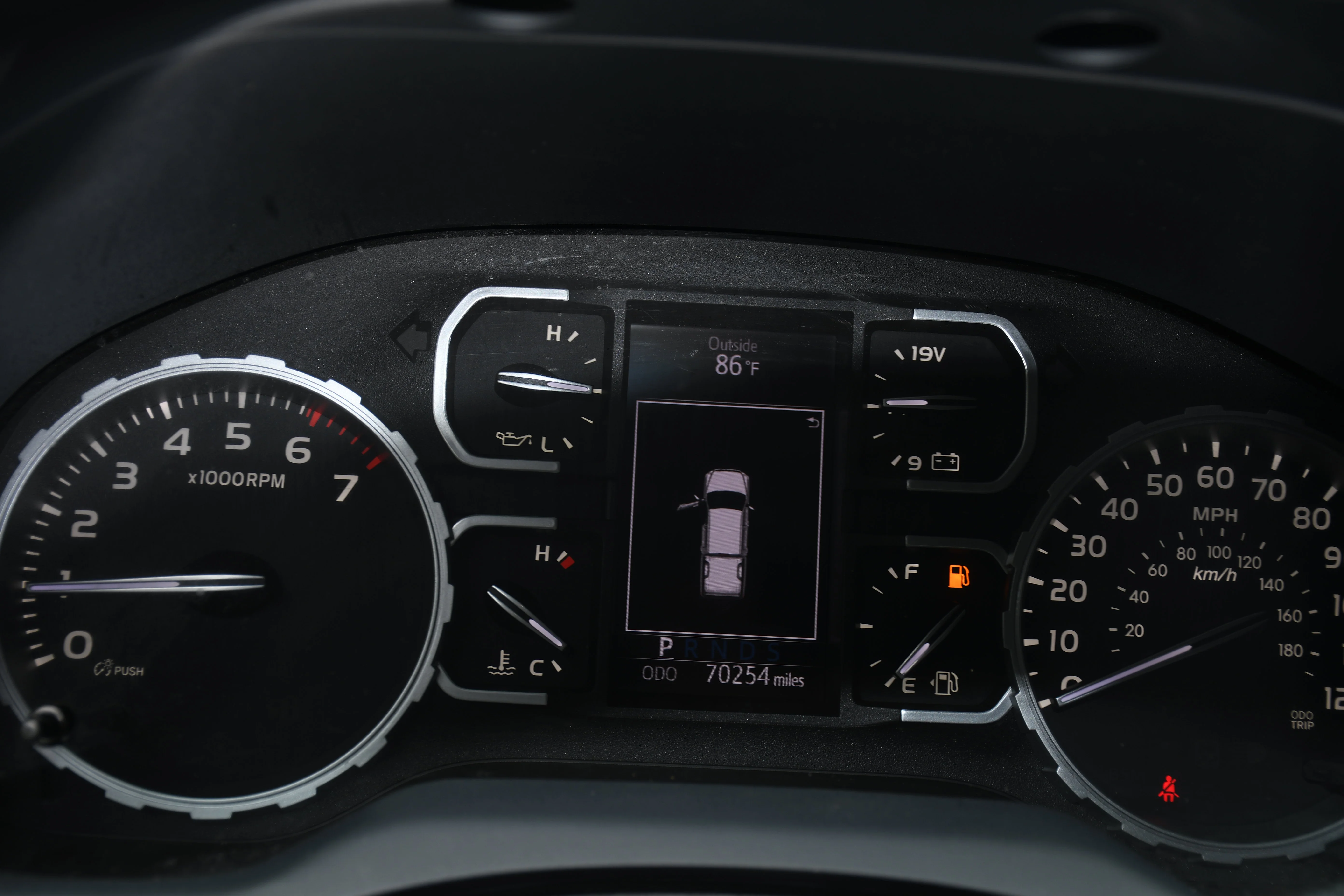 Used 2019 Gray Toyota SR5 image 13
